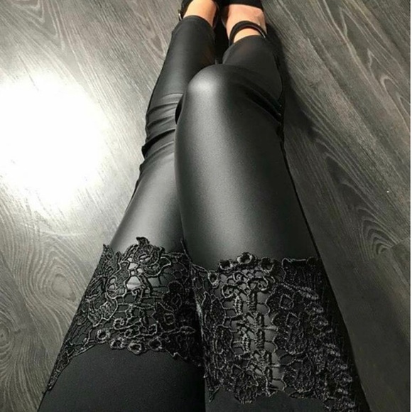 1 SMALL LEFT ~SALE‼️FLORAL PU LEGGINGS - Picture 2 of 3